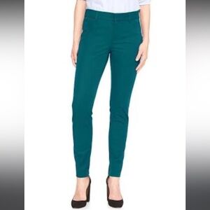 GAP Factory Slim City Pants in Bi- Stretch. Brand new in the color Emerald Water